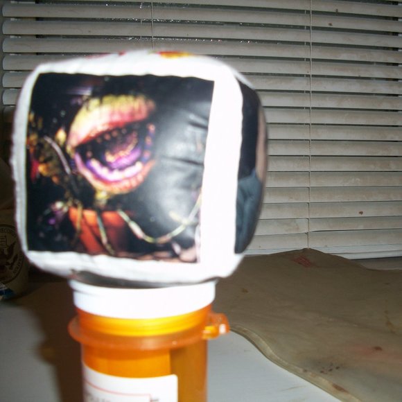 2 Different Little Shop of Horrors Car Hanger Cube & Keychain-Handmade - Picture 1 of 7